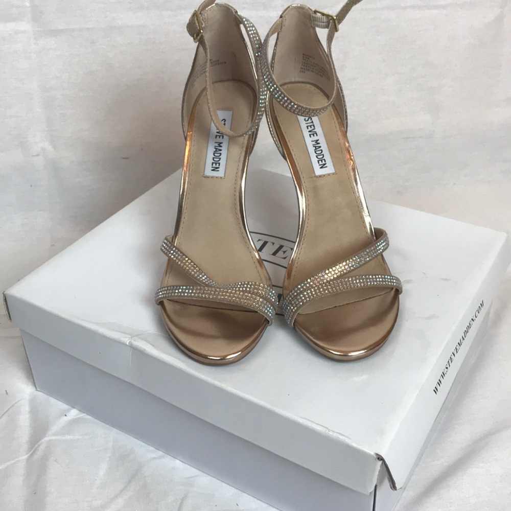 NEW!! Gold Ankle Strap Heels. Never worn.